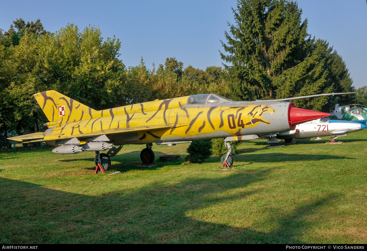 Aircraft Photo of 04 | Mikoyan-Gurevich MiG-21M | Poland - Air Force | AirHistory.net #824547