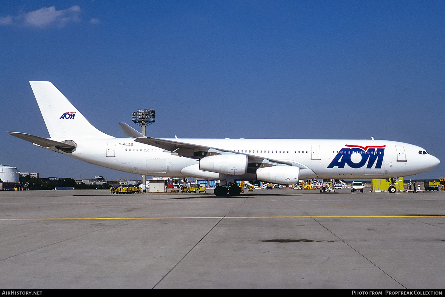 Aircraft Photo of F-GLZE | Airbus A340-211 | AOM French Airlines | AirHistory.net #824586
