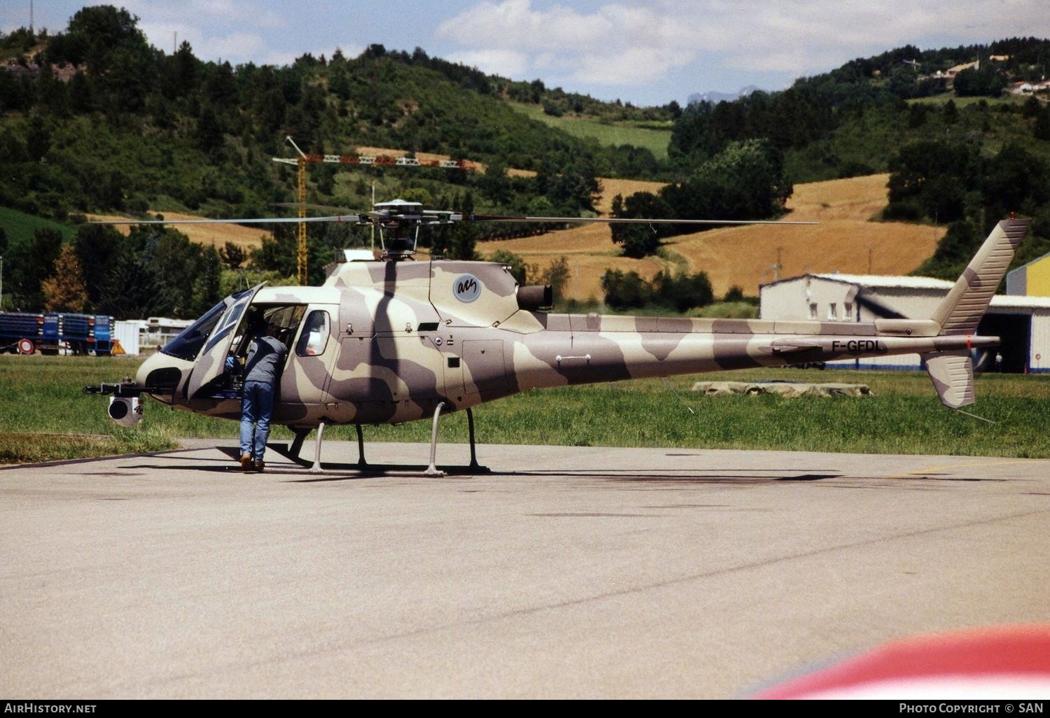 Aircraft Photo of F-GFDL | Aerospatiale AS-350B Ecureuil | ACS France - Aerial Camera Systems | AirHistory.net #824587