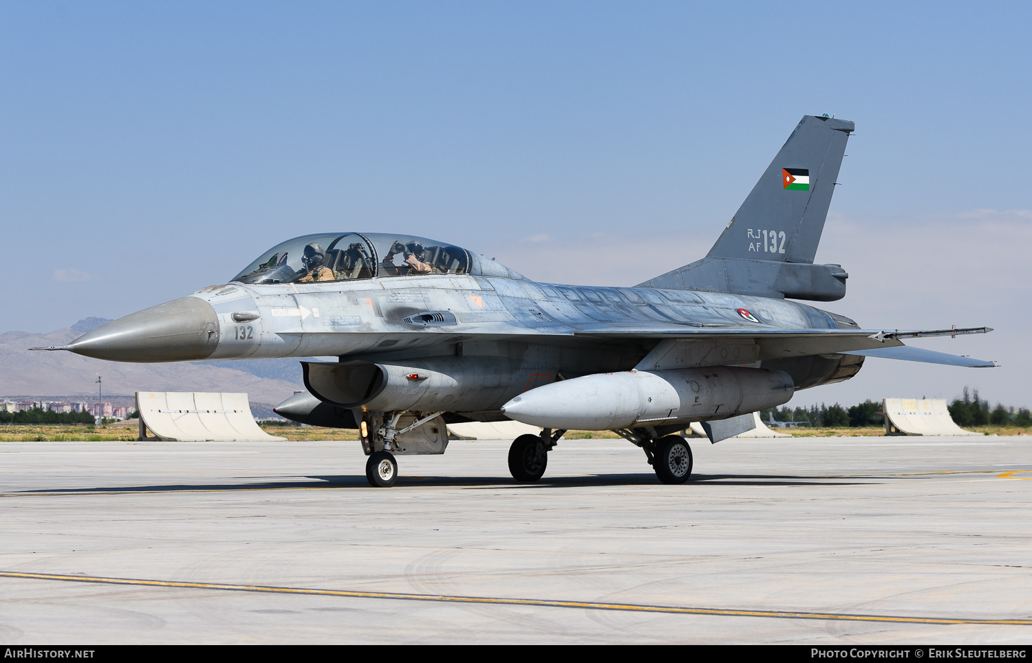 Aircraft Photo of 132 | General Dynamics F-16BM Fighting Falcon | Jordan - Air Force | AirHistory.net #824593