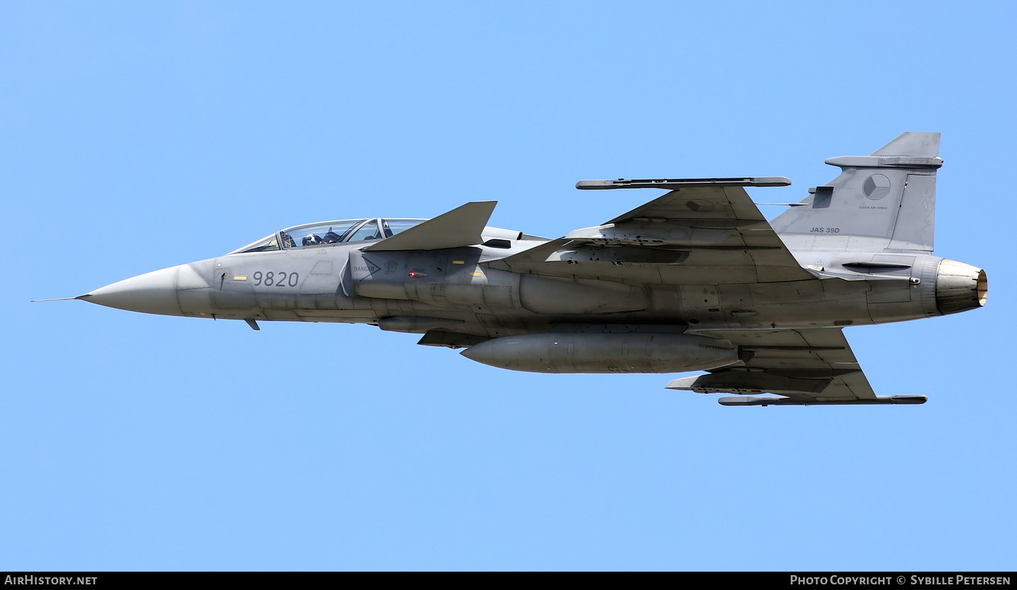 Aircraft Photo of 9820 | Saab JAS 39D Gripen | Czechia - Air Force | AirHistory.net #824637