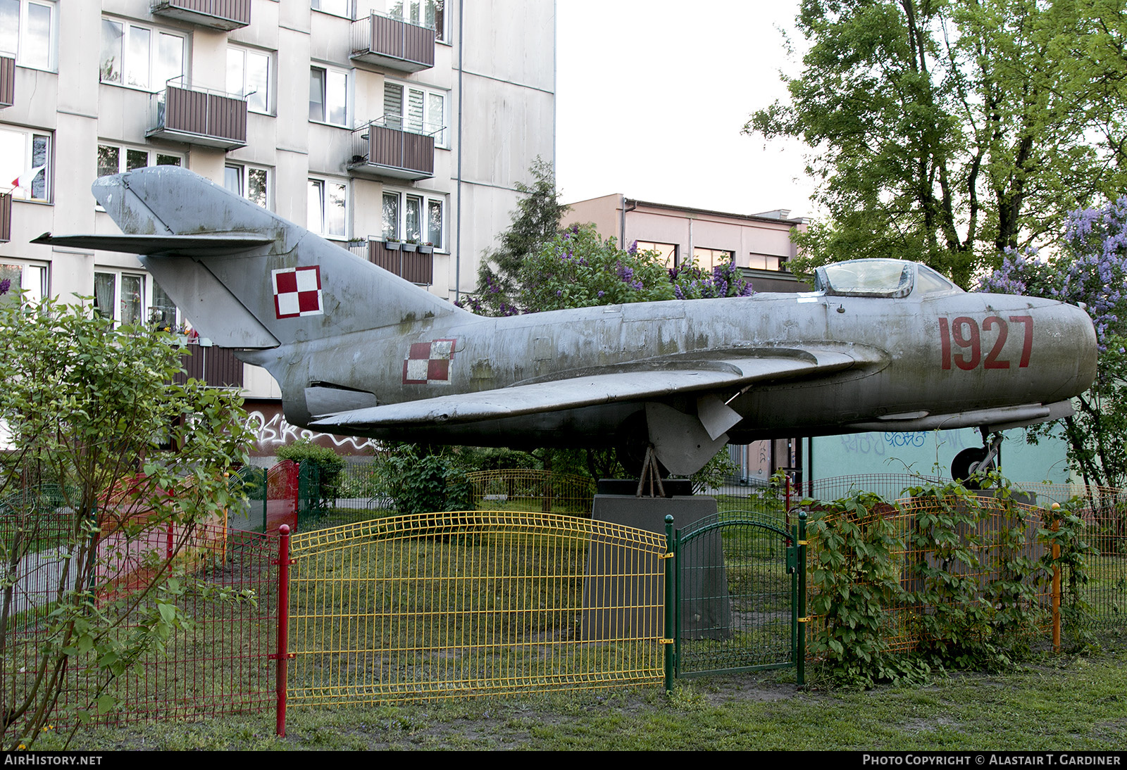 Aircraft Photo of 1927 | PZL-Mielec Lim-2 (MiG-15) | Poland - Air Force | AirHistory.net #824732