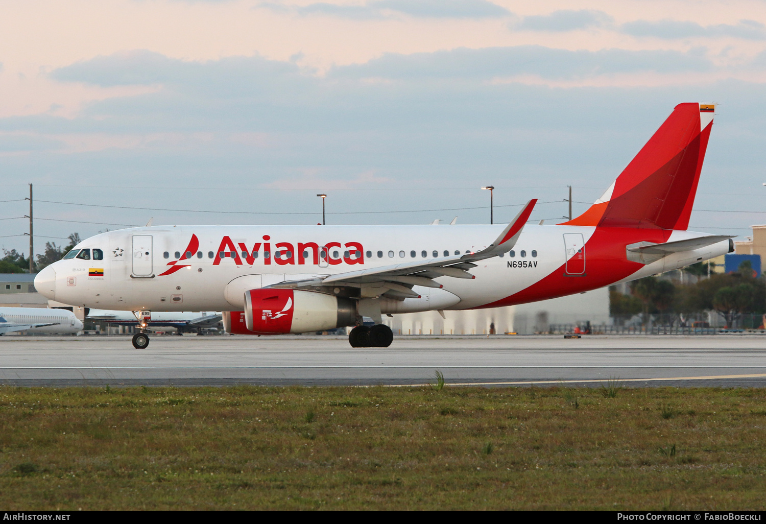 Aircraft Photo of N695AV | Airbus A319-132 | Avianca | AirHistory.net #824899
