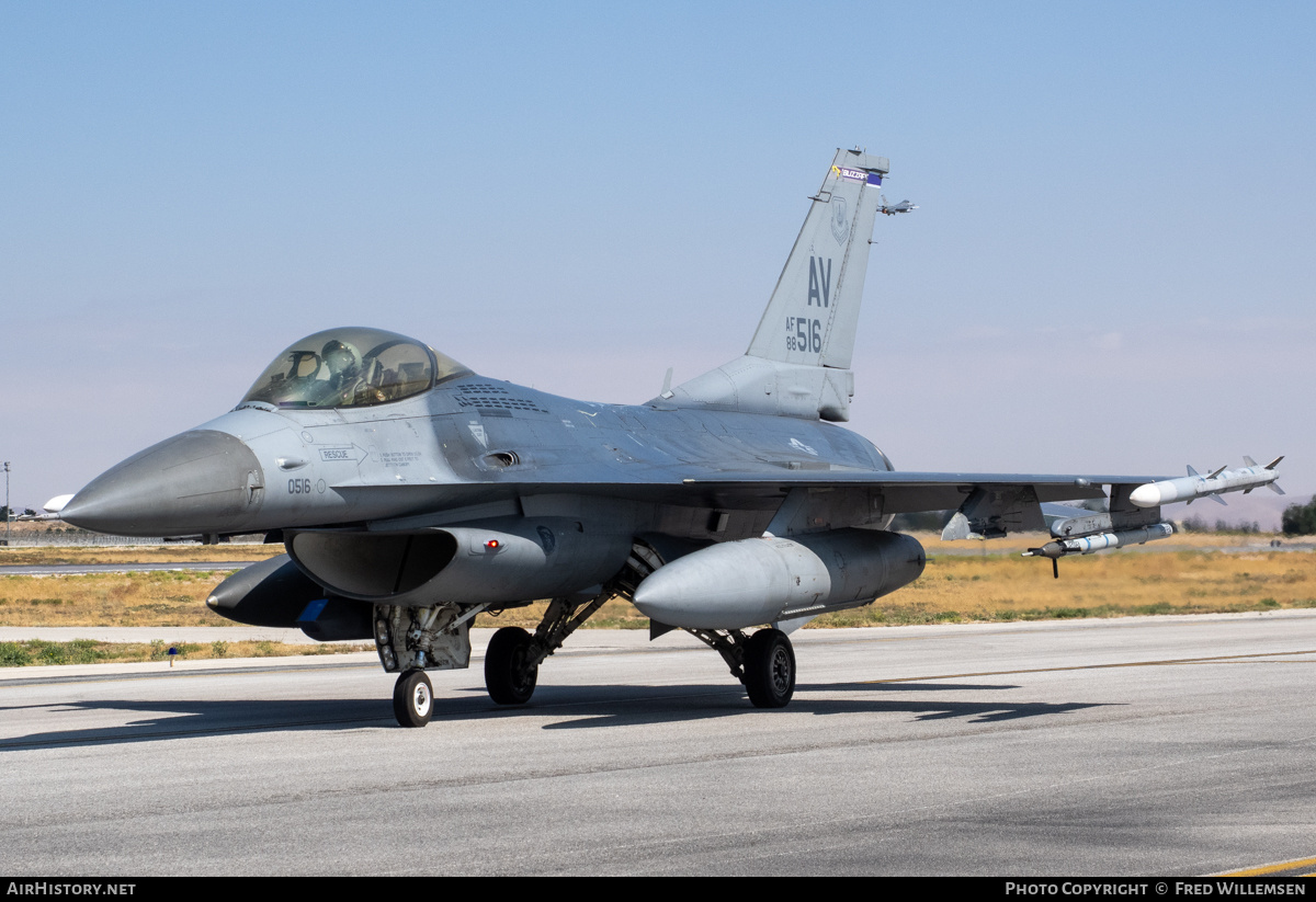 Aircraft Photo of 88-0516 / AF88-516 | General Dynamics F-16CM Fighting Falcon | USA - Air Force | AirHistory.net #825004