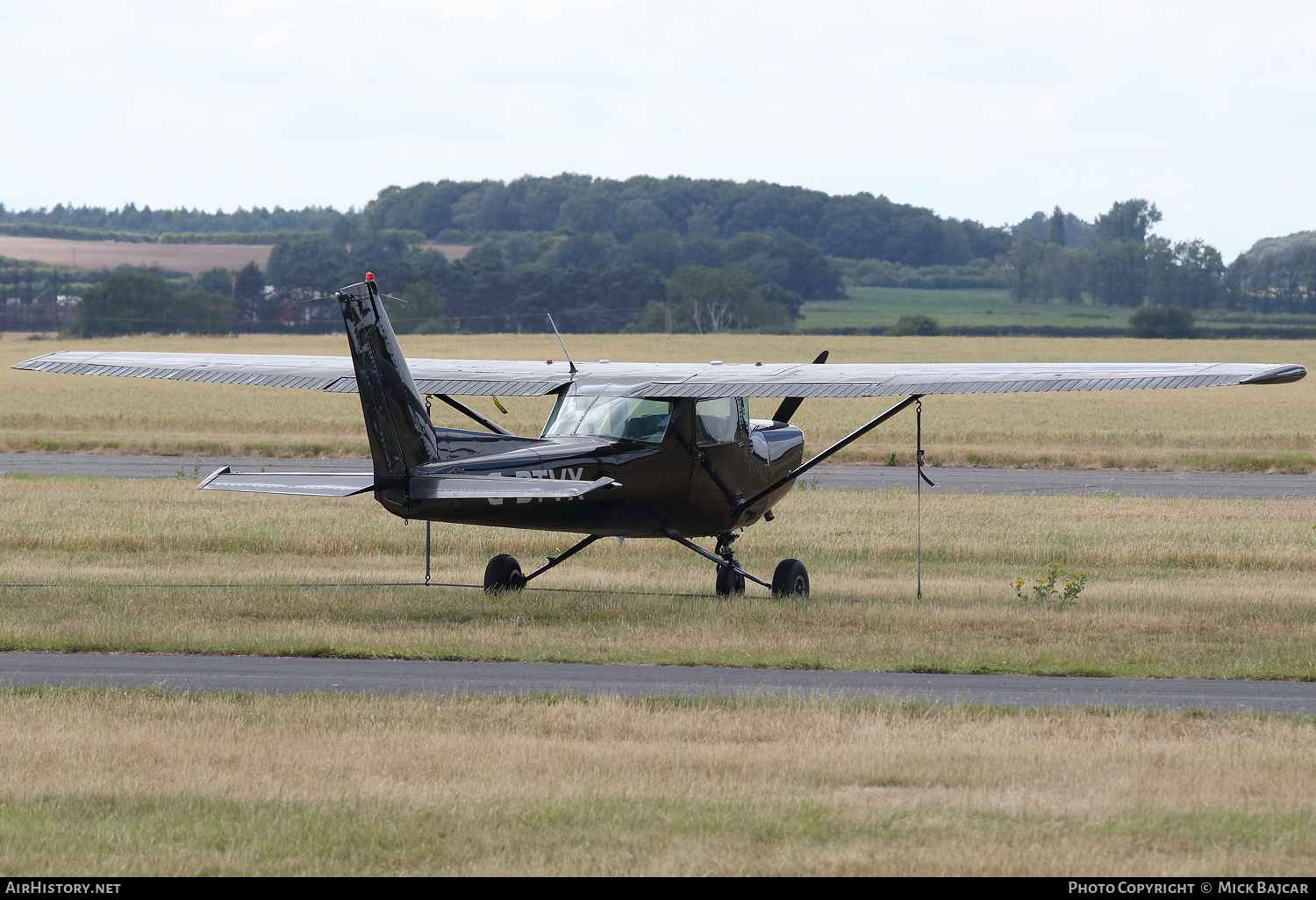 Aircraft Photo of G-BTVX | Cessna 152 | AirHistory.net #825127