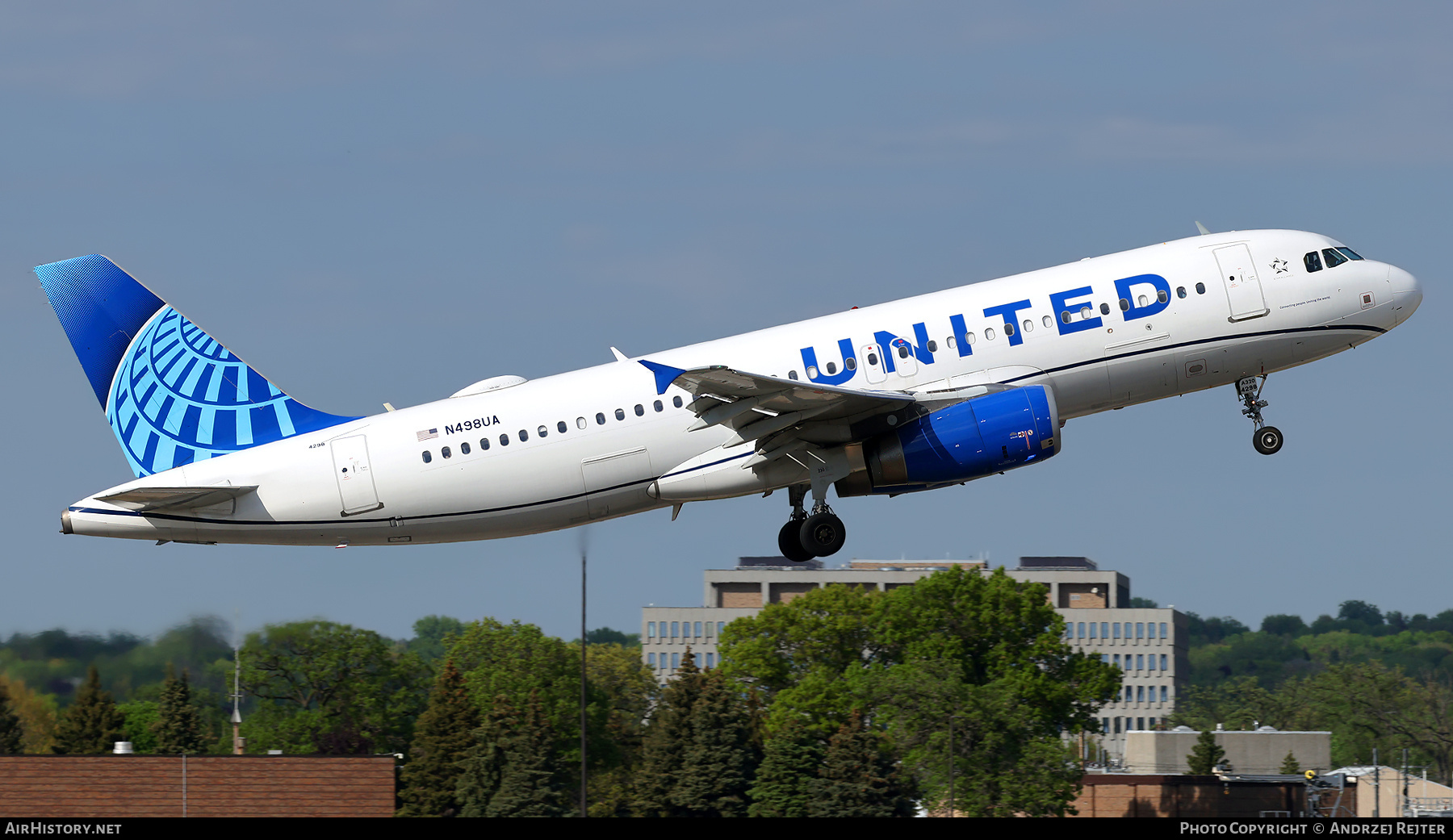 Aircraft Photo of N498UA | Airbus A320-232 | United Airlines | AirHistory.net #825170