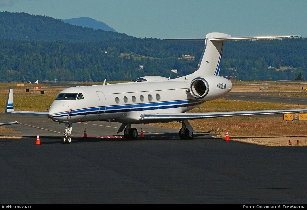 Aircraft Photo of N709AA | Gulfstream Aerospace G-V Gulfstream V | AirHistory.net #825196
