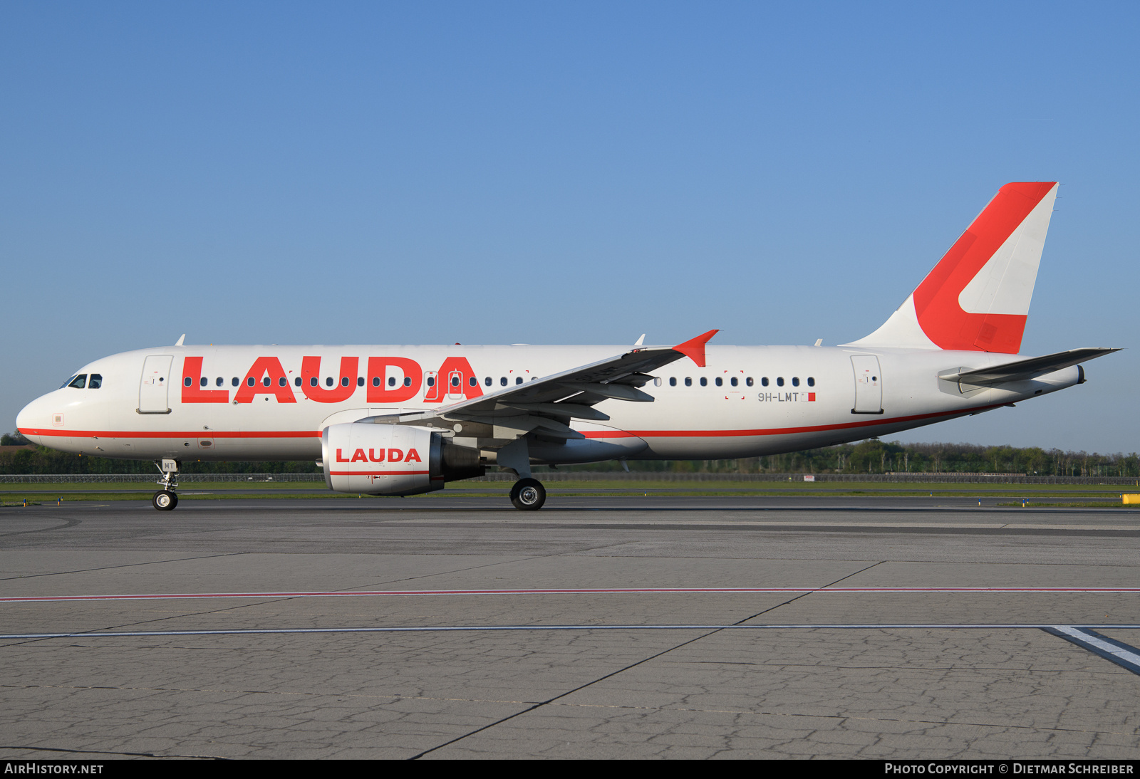 Aircraft Photo of 9H-LMT | Airbus A320-214 | Lauda | AirHistory.net #825239