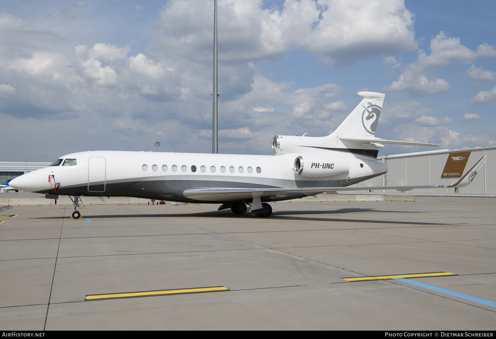Aircraft Photo of PH-UNC | Dassault Falcon 7X | AirHistory.net #825254