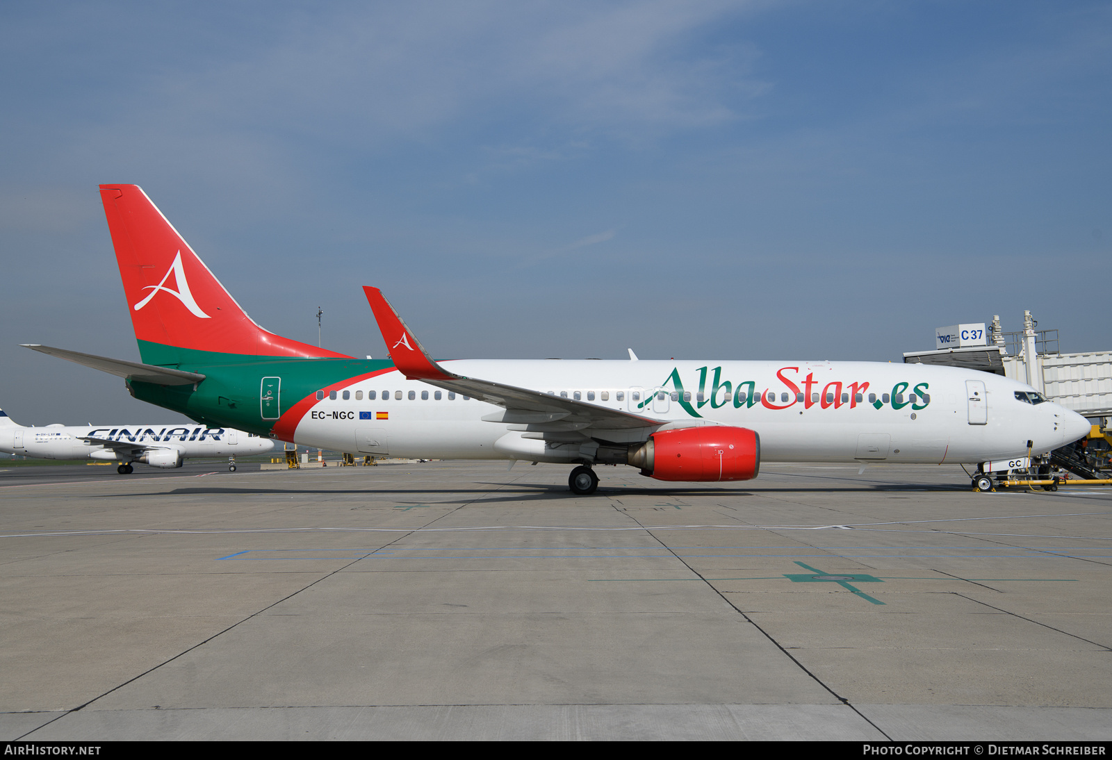Aircraft Photo of EC-NGC | Boeing 737-809 | AlbaStar | AirHistory.net #825259