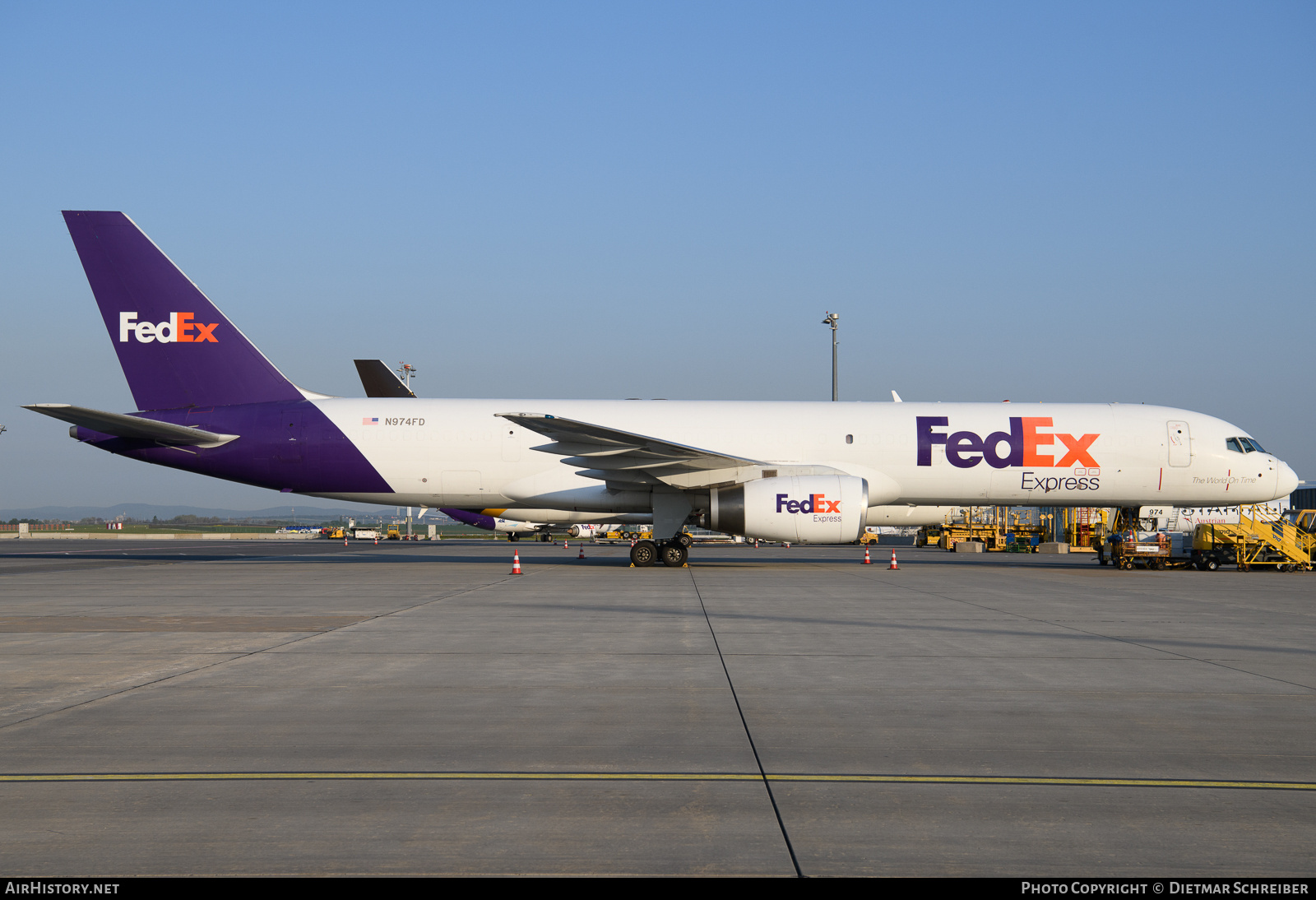 Aircraft Photo of N974FD | Boeing 757-2Y0(PCC) | FedEx Express - Federal Express | AirHistory.net #825270