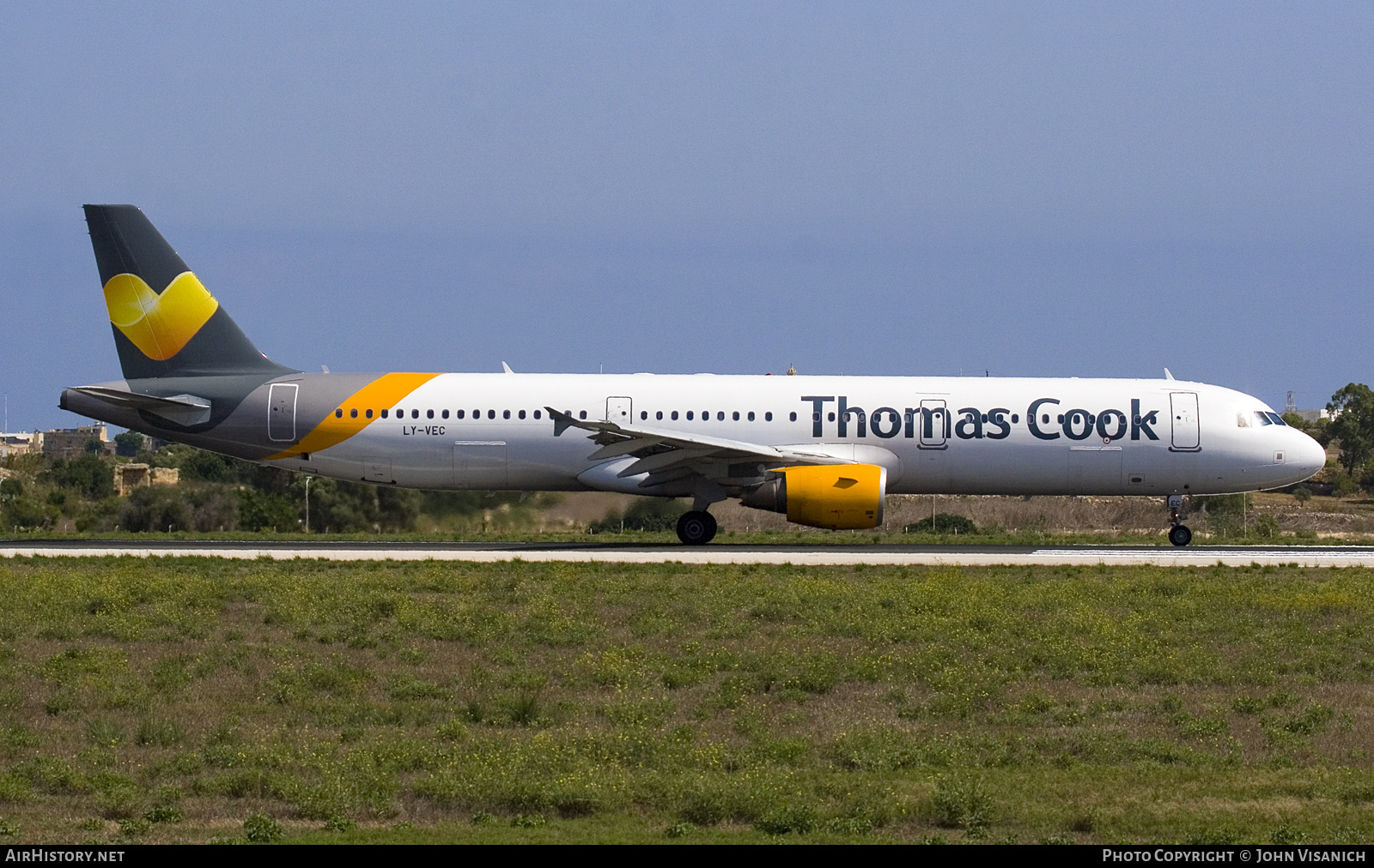 Aircraft Photo of LY-VEC | Airbus A321-211 | Thomas Cook Airlines | AirHistory.net #825298