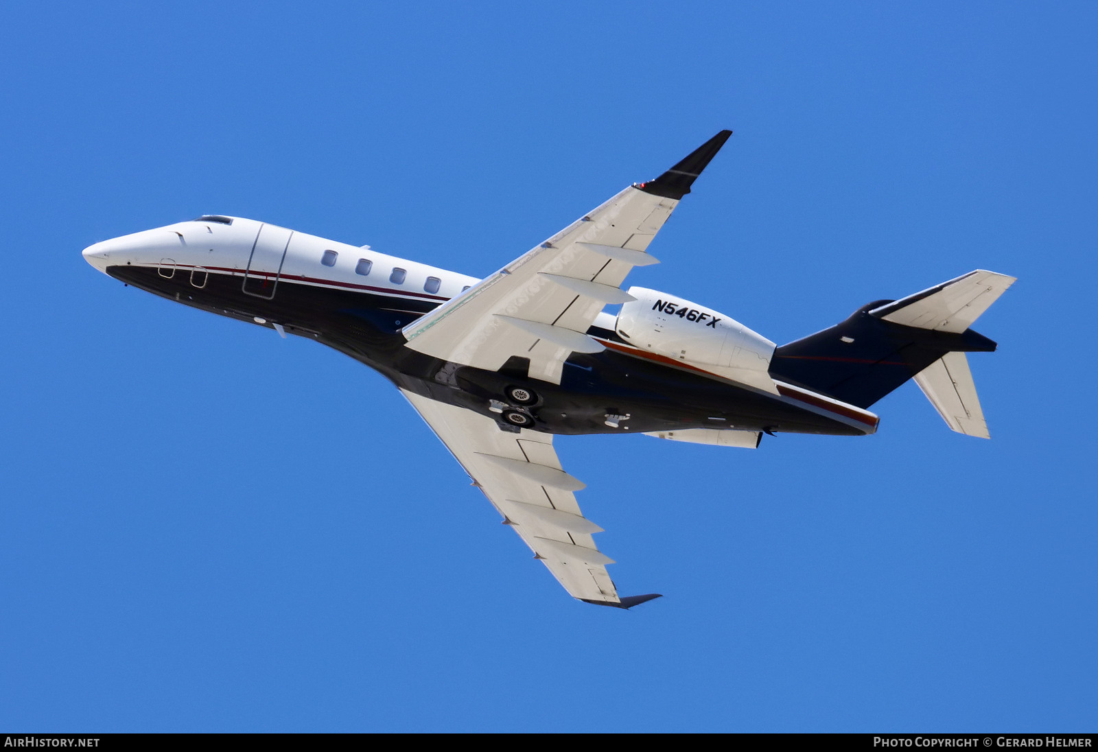 Aircraft Photo of N546FX | Bombardier Challenger 3500 (BD-100-1A10) | AirHistory.net #825343