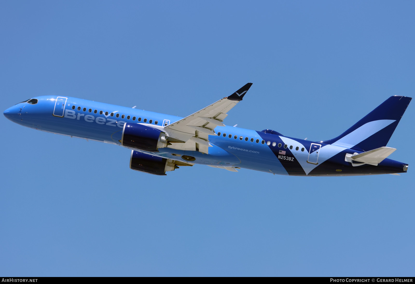 Aircraft Photo of N253BZ | Airbus A220-300 (BD-500-1A11) | Breeze Airways | AirHistory.net #825347