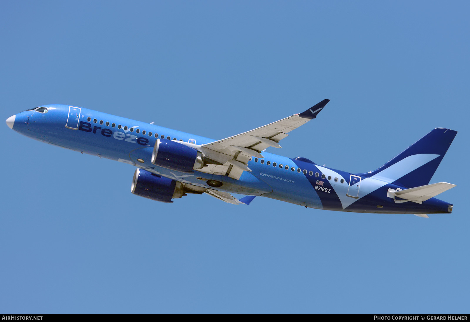 Aircraft Photo of N218BZ | Airbus A220-371 (BD-500-1A11) | Breeze Airways | AirHistory.net #825380