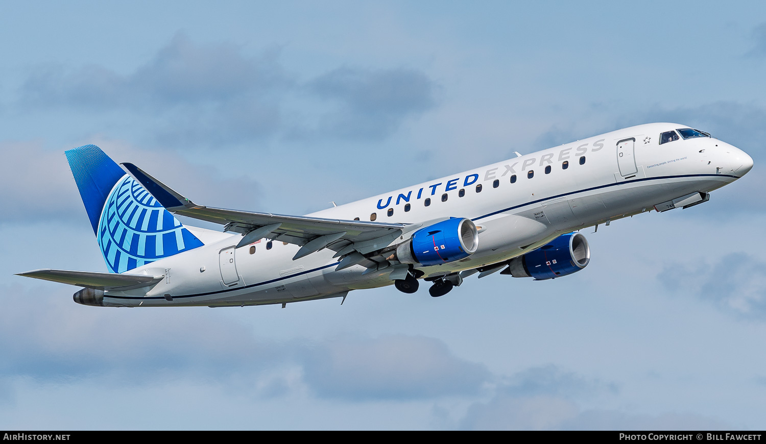 Aircraft Photo of N746YX | Embraer 175LR (ERJ-170-200LR) | United Express | AirHistory.net #825480