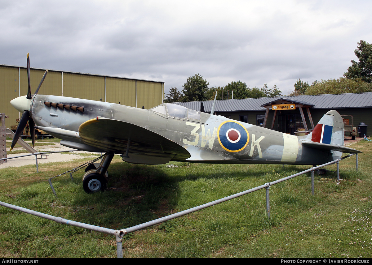 Aircraft Photo of No Reg | Supermarine 361 Spitfire LF9 (model) | UK - Air Force | AirHistory.net #825533