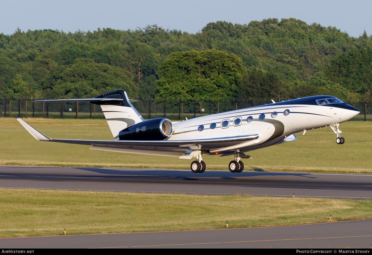 Aircraft Photo of M-IIII | Gulfstream Aerospace G650ER (G-VI) | AirHistory.net #825675