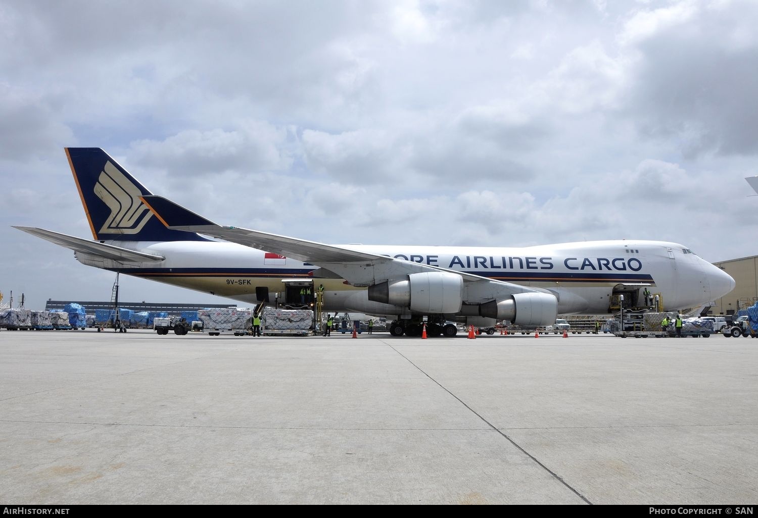 Aircraft Photo of 9V-SFK | Boeing 747-412F/SCD | Singapore Airlines Cargo | AirHistory.net #825727