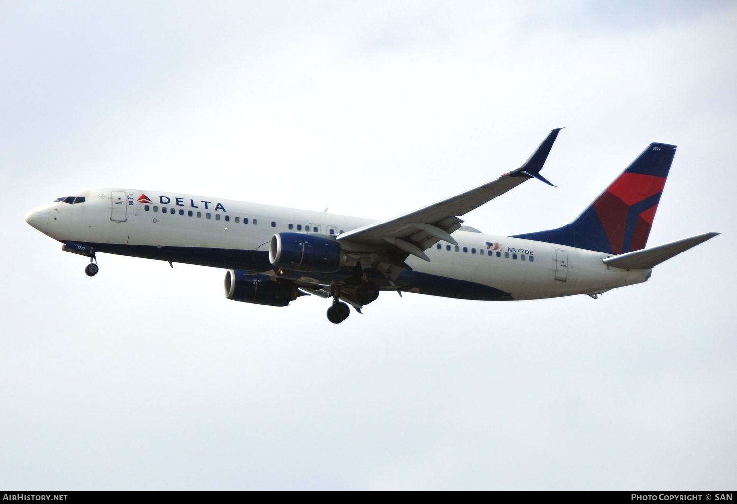 Aircraft Photo of N377DE | Boeing 737-8EH | Delta Air Lines | AirHistory.net #825759