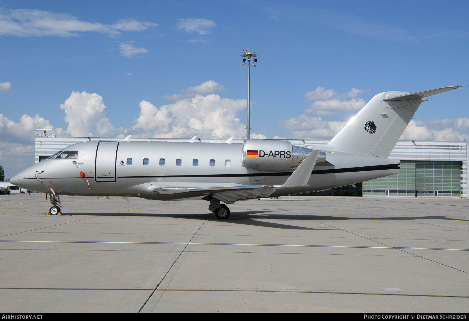 Aircraft Photo of D-APRS | Bombardier Challenger 604 (CL-600-2B16) | AirHistory.net #825803