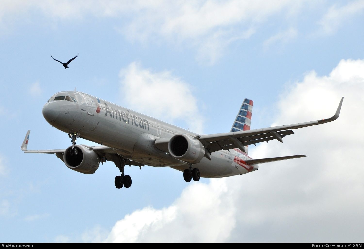 Aircraft Photo of N404AN | Airbus A321-253NX | American Airlines | AirHistory.net #825850