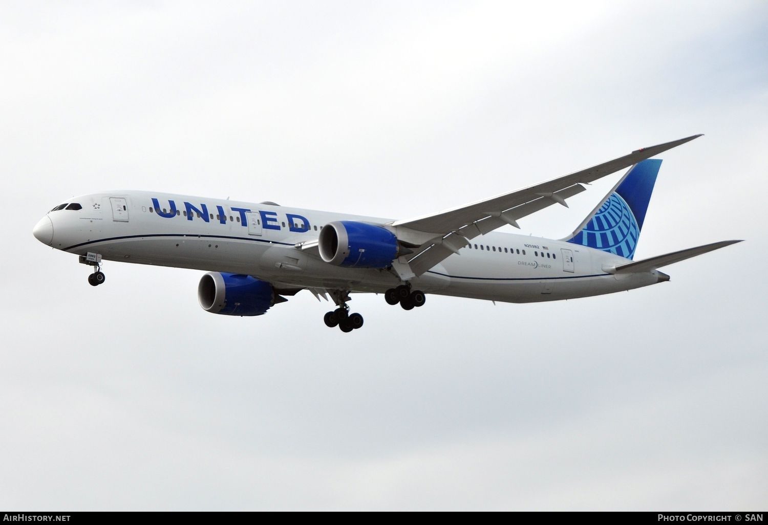 Aircraft Photo of N25982 | Boeing 787-9 Dreamliner | United Airlines | AirHistory.net #825852
