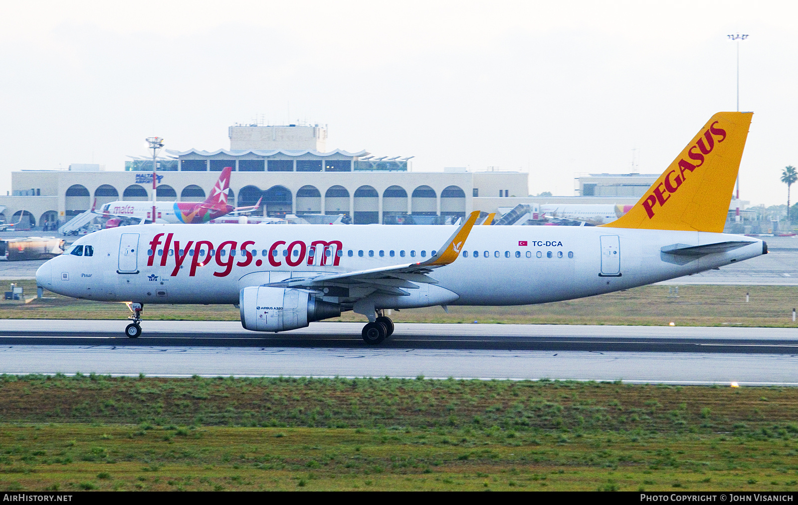 Aircraft Photo of TC-DCA | Airbus A320-214 | Pegasus Airlines | AirHistory.net #825854
