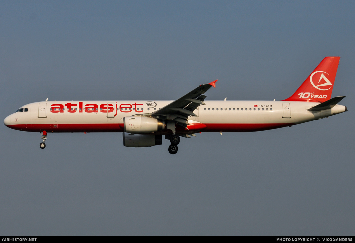 Aircraft Photo of TC-ETH | Airbus A321-231 | Atlasjet Airlines | AirHistory.net #825885