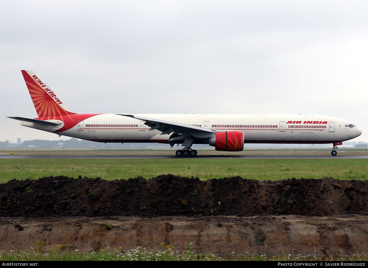 Aircraft Photo of VT-ALT | Boeing 777-337/ER | Air India | AirHistory.net #825960
