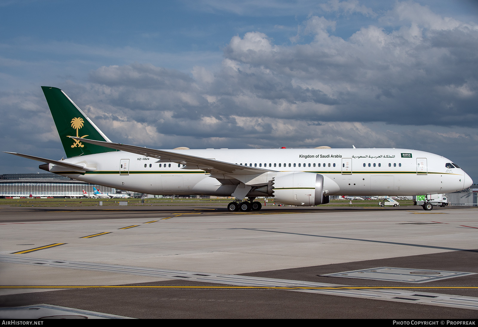 Aircraft Photo of HZ-HM4 | Boeing 787-8 BBJ | Kingdom of Saudi Arabia | AirHistory.net #826067