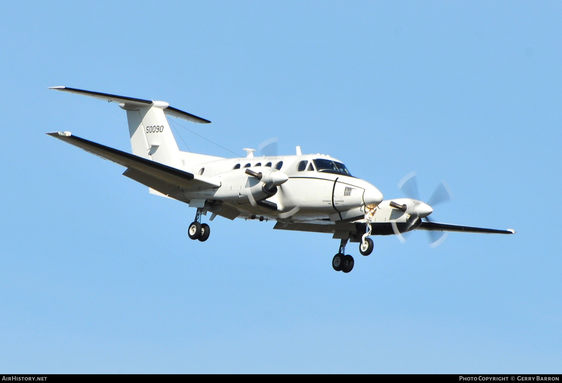 Aircraft Photo of 95-0090 / 50090 | Hawker Beechcraft C-12V-1 Huron (B200C) | USA - Army | AirHistory.net #826179