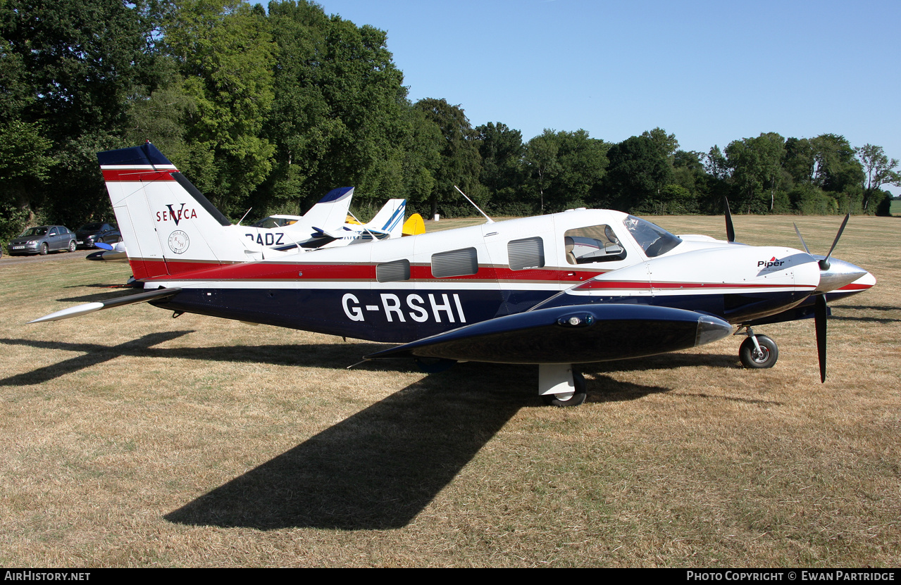 Aircraft Photo of G-RSHI | Piper PA-34-220T Seneca V | AirHistory.net #826204
