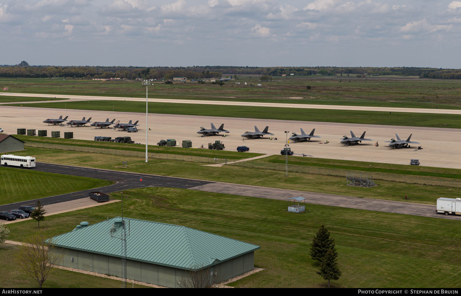 Airport photo of Camp Douglas - 0826247
