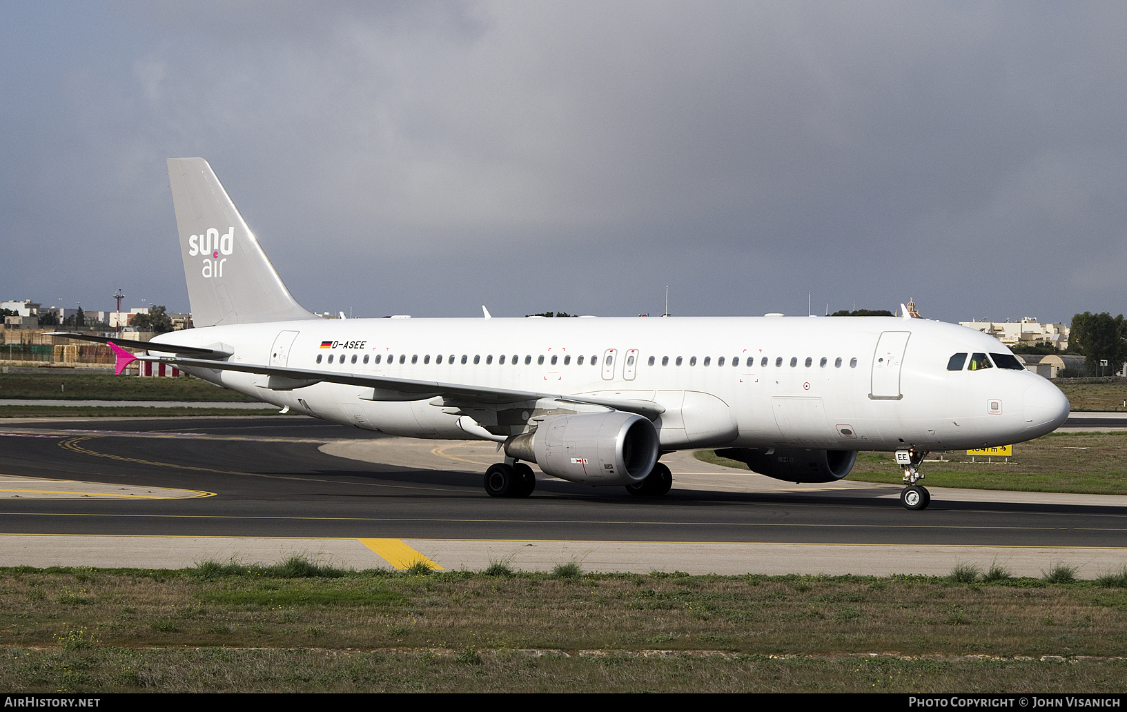 Aircraft Photo of D-ASEE | Airbus A320-214 | Sundair | AirHistory.net #826401