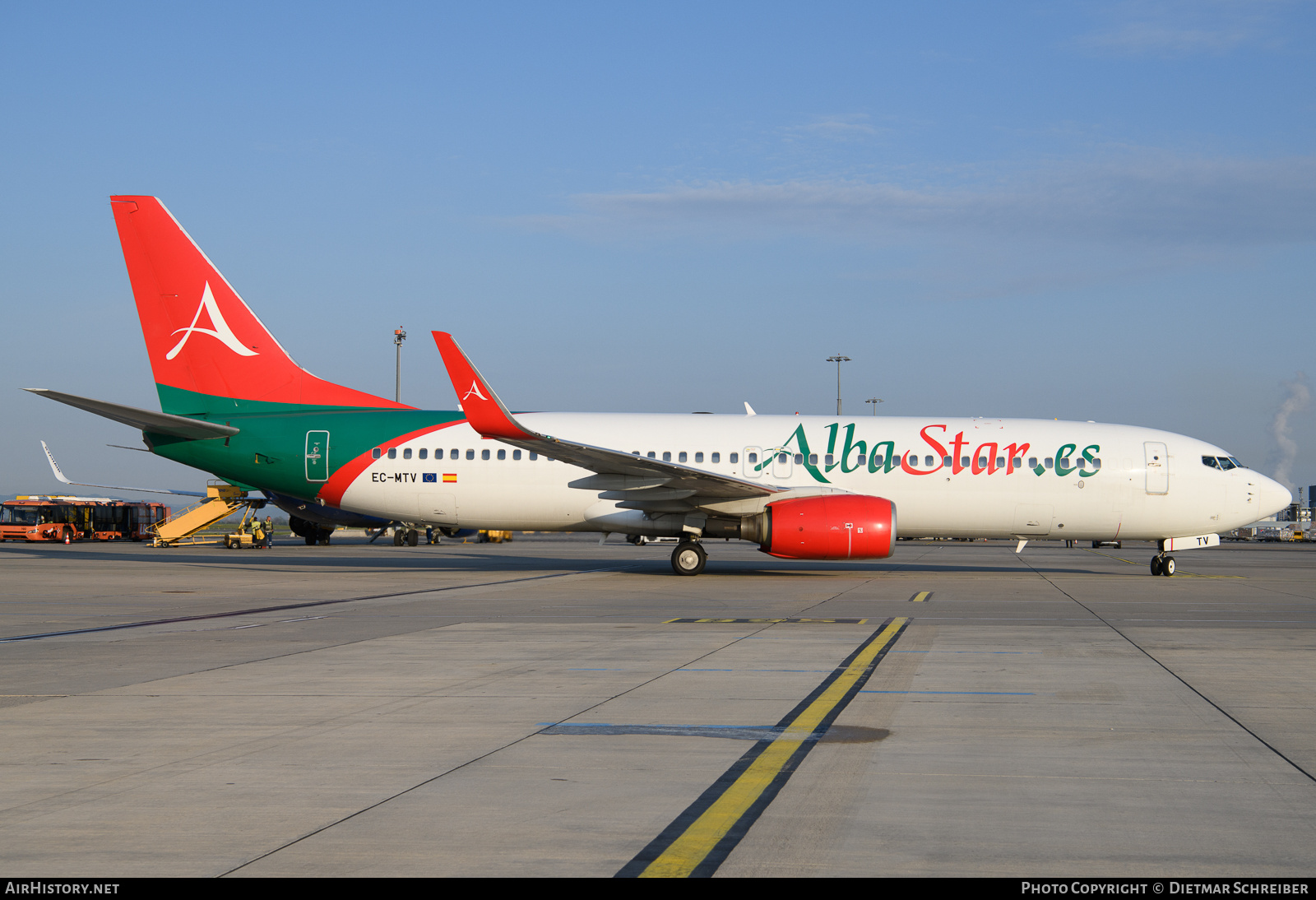Aircraft Photo of EC-MTV | Boeing 737-8K5 | AlbaStar | AirHistory.net #826572