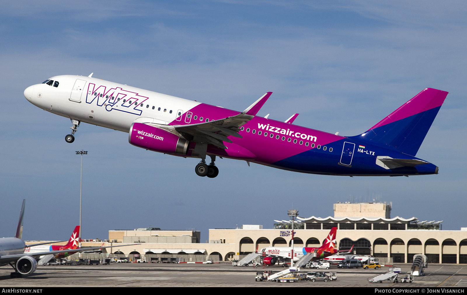 Aircraft Photo of HA-LYX | Airbus A320-232 | Wizz Air | AirHistory.net #826581