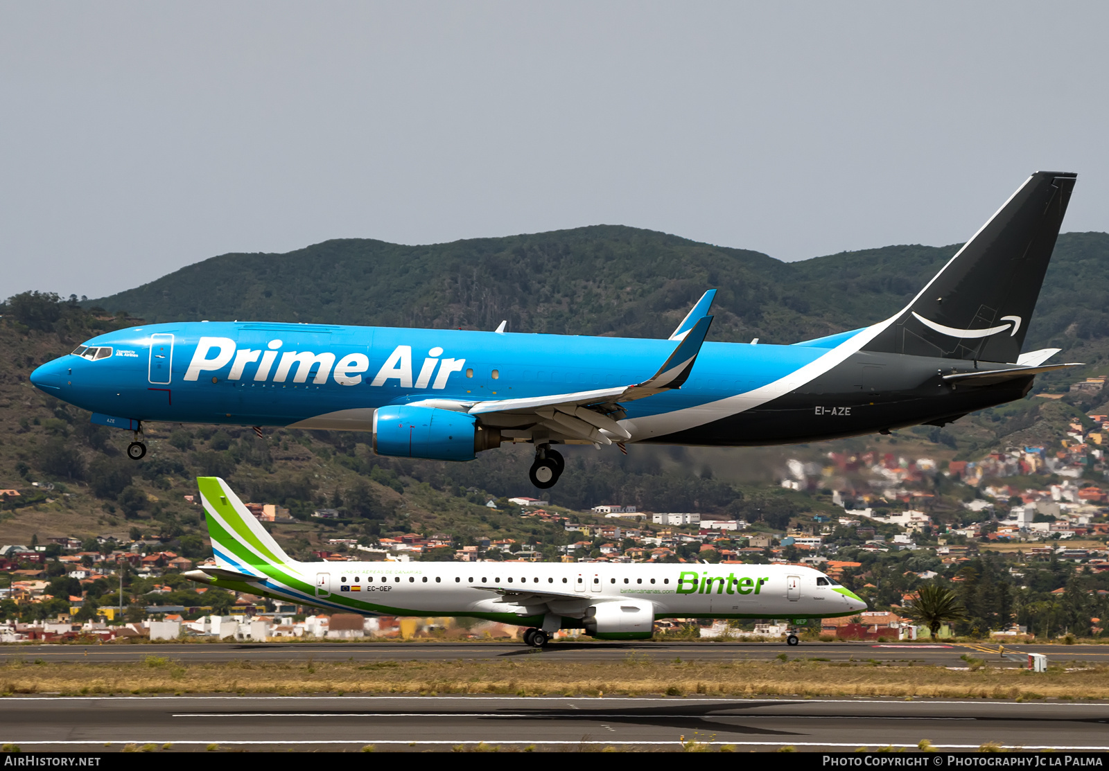 Aircraft Photo of EI-AZE | Boeing 737-86Q(SF) | Prime Air | AirHistory.net #826620