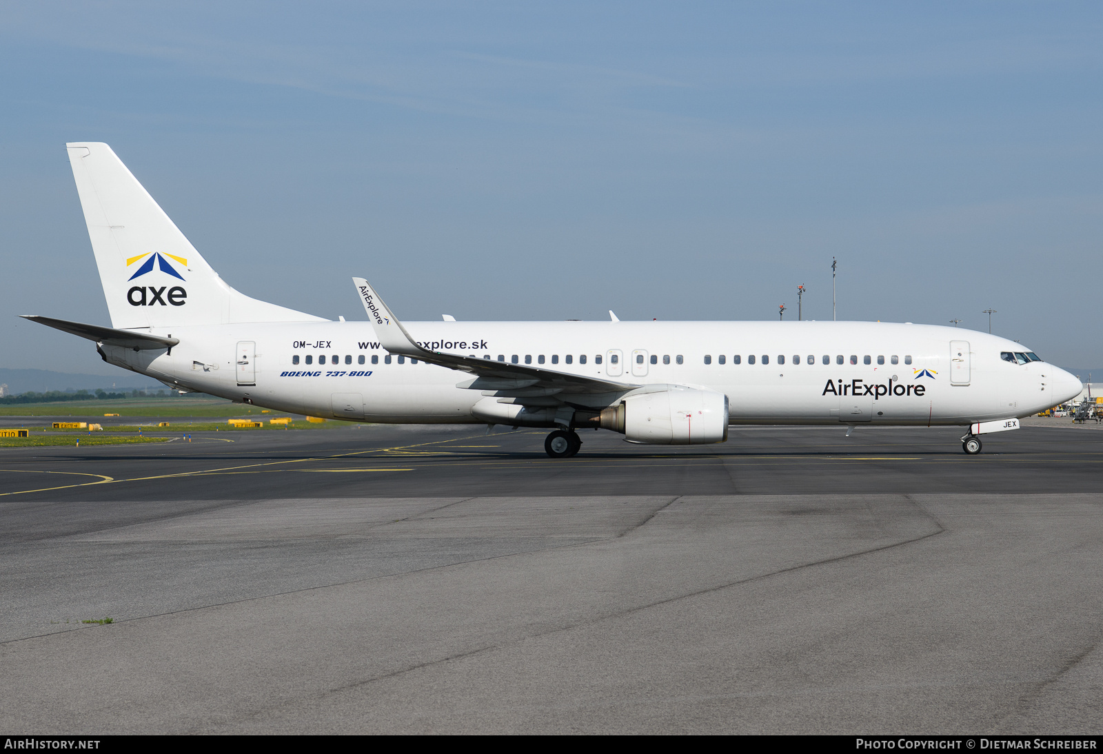 Aircraft Photo of OM-JEX | Boeing 737-8AS | AirExplore - Axe | AirHistory.net #826625