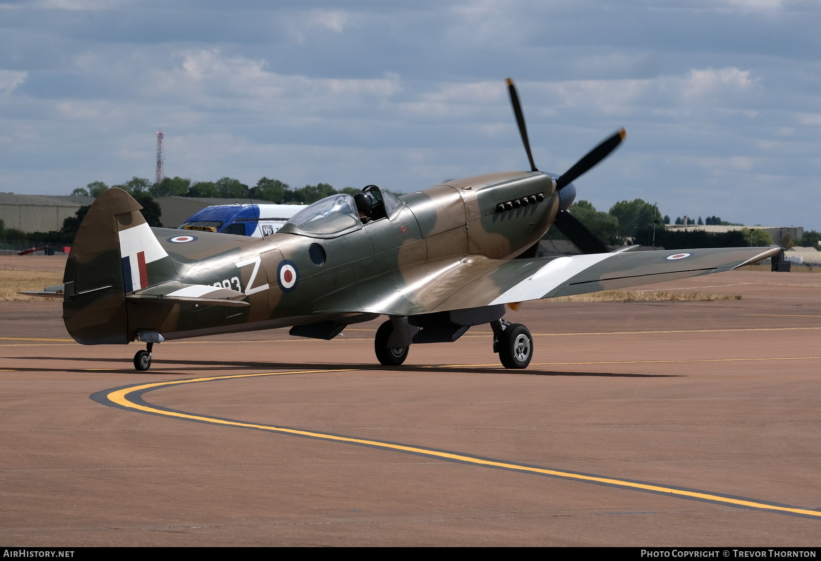 Aircraft Photo of G-SPIT / MV293 | Supermarine 379 Spitfire FR14E | UK - Air Force | AirHistory.net #826777