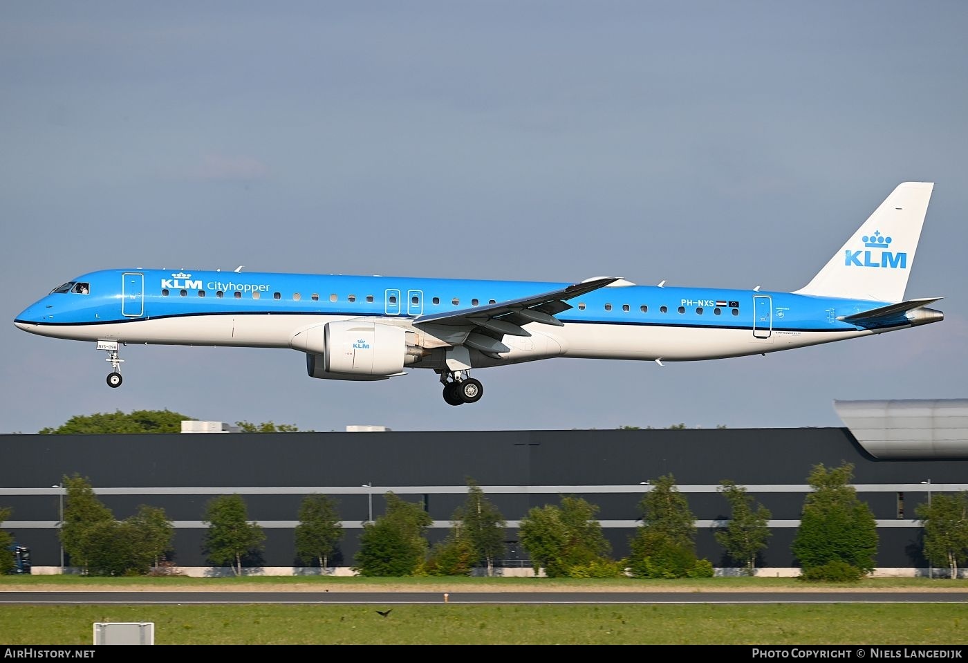 Aircraft Photo of PH-NXS | Embraer 195-E2 (ERJ-190-400) | KLM Cityhopper | AirHistory.net #826817