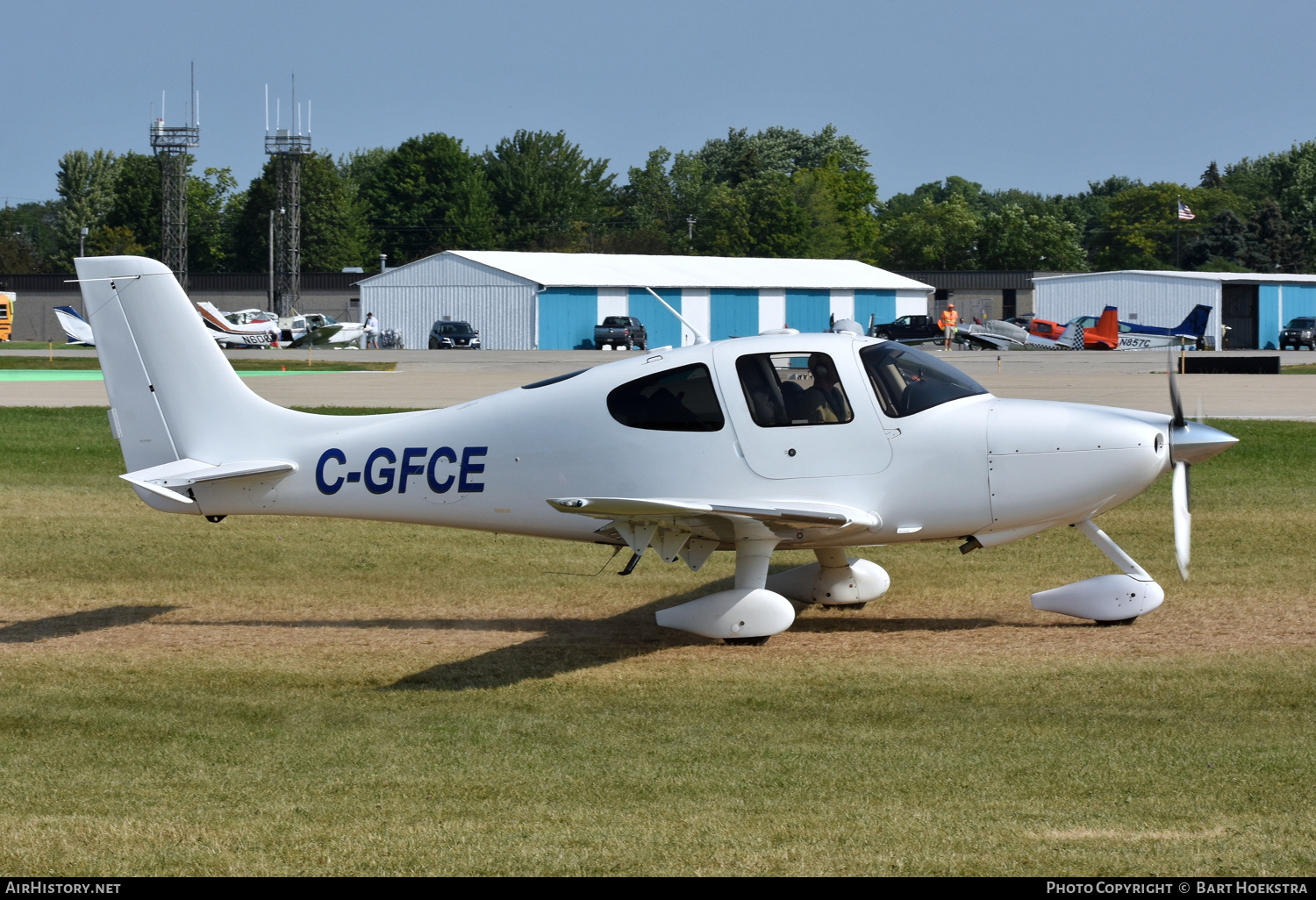 Aircraft Photo of C-GFCE | Cirrus SR-22 | AirHistory.net #826855