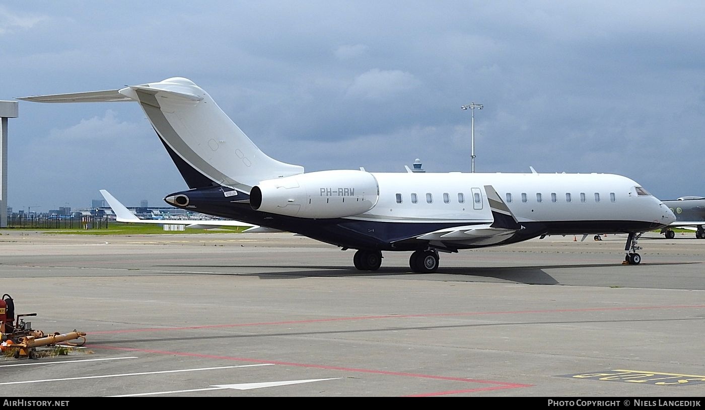 Aircraft Photo of PH-RRW | Bombardier Global 6500 (BD-700-1A10) | AirHistory.net #826900