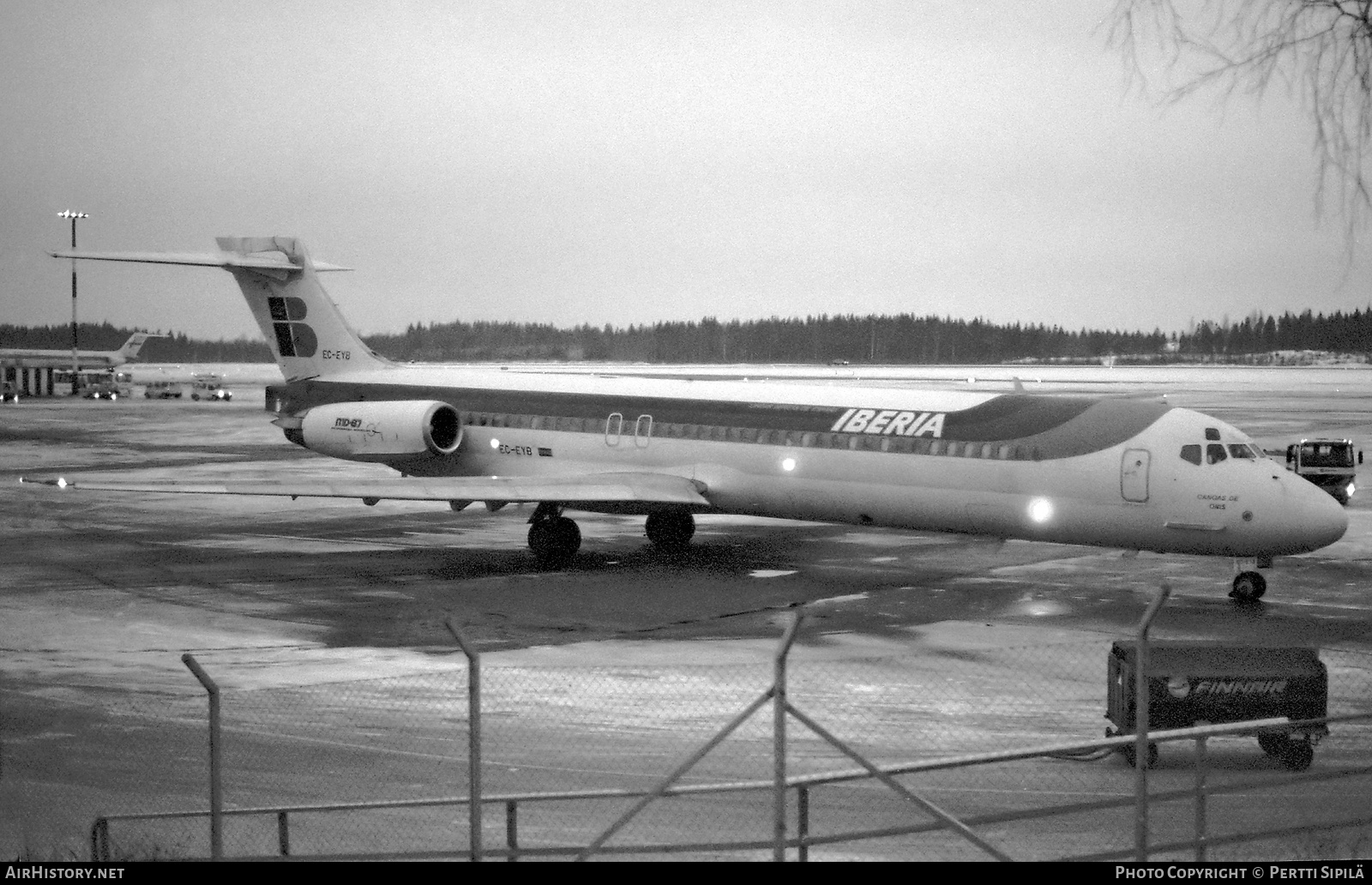 Aircraft Photo of EC-EYB | McDonnell Douglas MD-87 (DC-9-87) | Iberia | AirHistory.net #826975