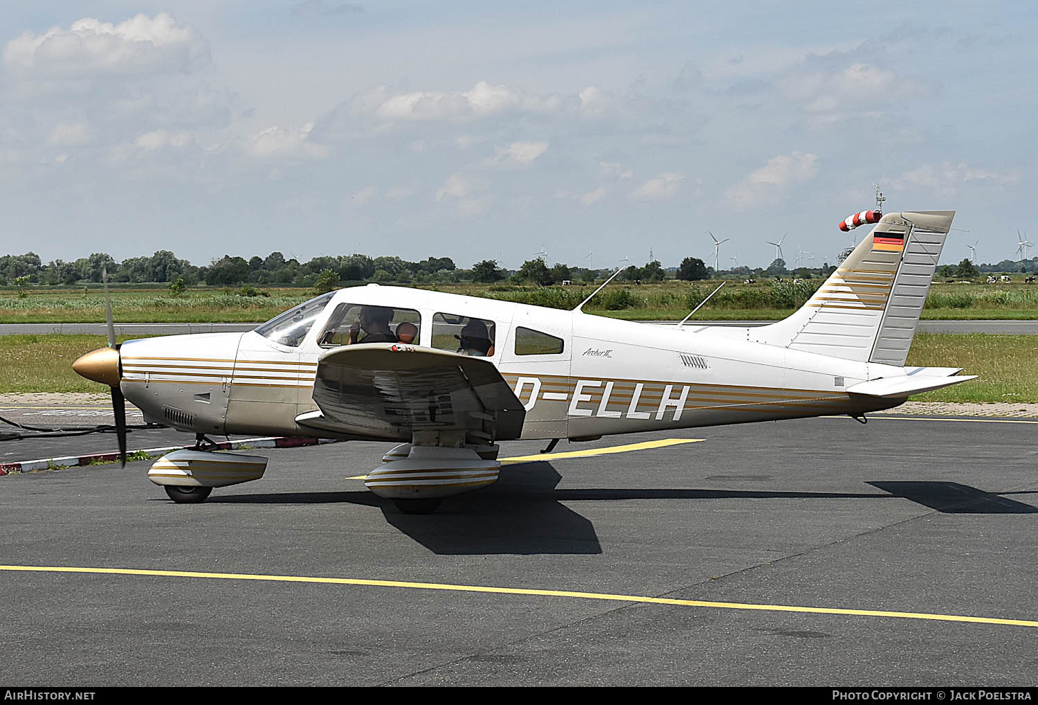 Aircraft Photo of D-ELLH | Piper PA-28-181 Archer II | AirHistory.net #827064