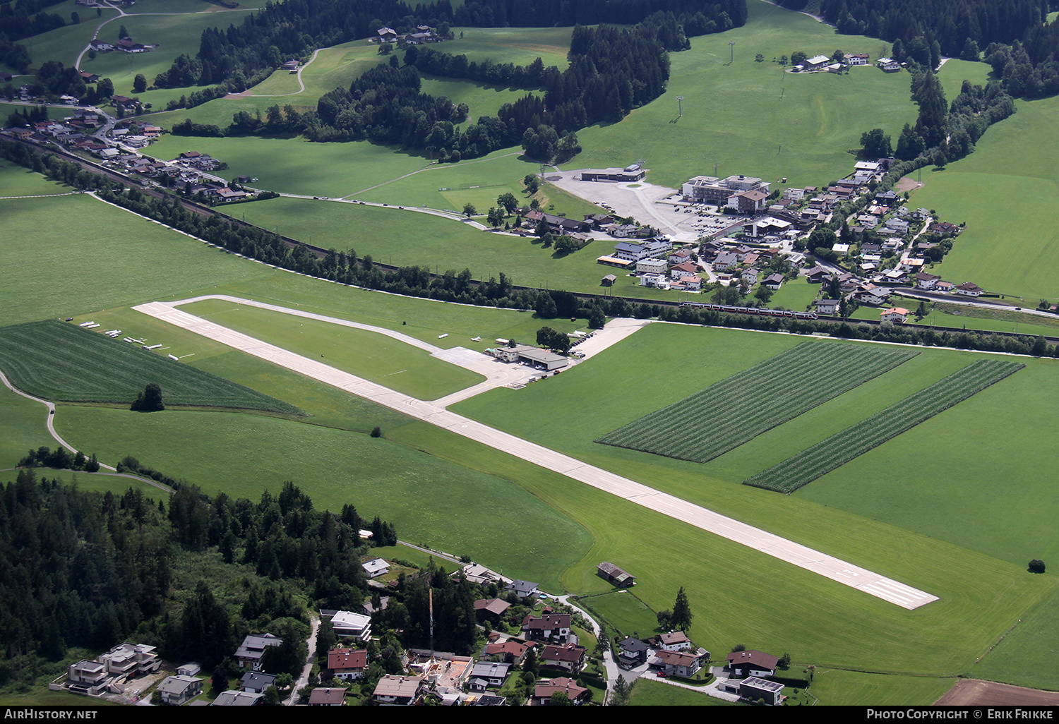 Airport photo of Sankt Johann in Tirol (LOIJ) in Austria | AirHistory.net #827099