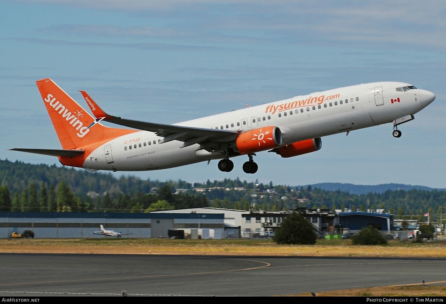 Aircraft Photo of C-FYJD | Boeing 737-8Q8 | Sunwing Airlines | AirHistory.net #827100