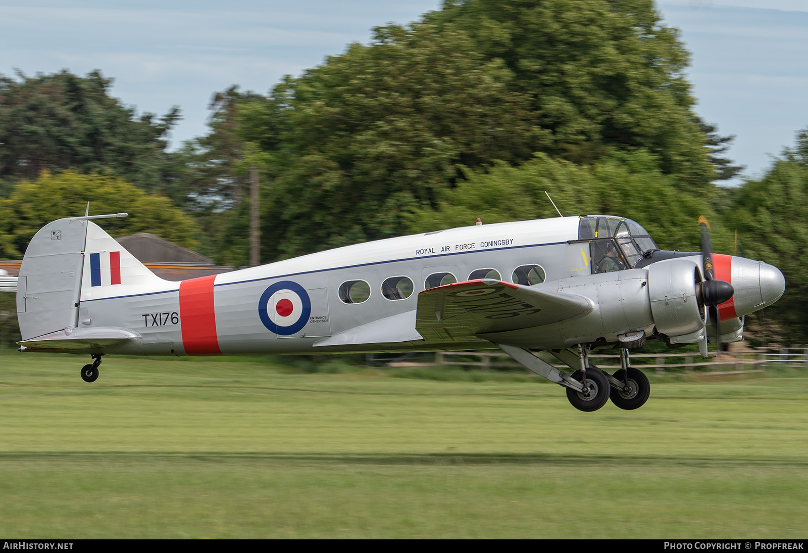 Aircraft Photo of G-AHKX / TX176 | Avro 652A Anson C19/2 | UK - Air Force | AirHistory.net #827189