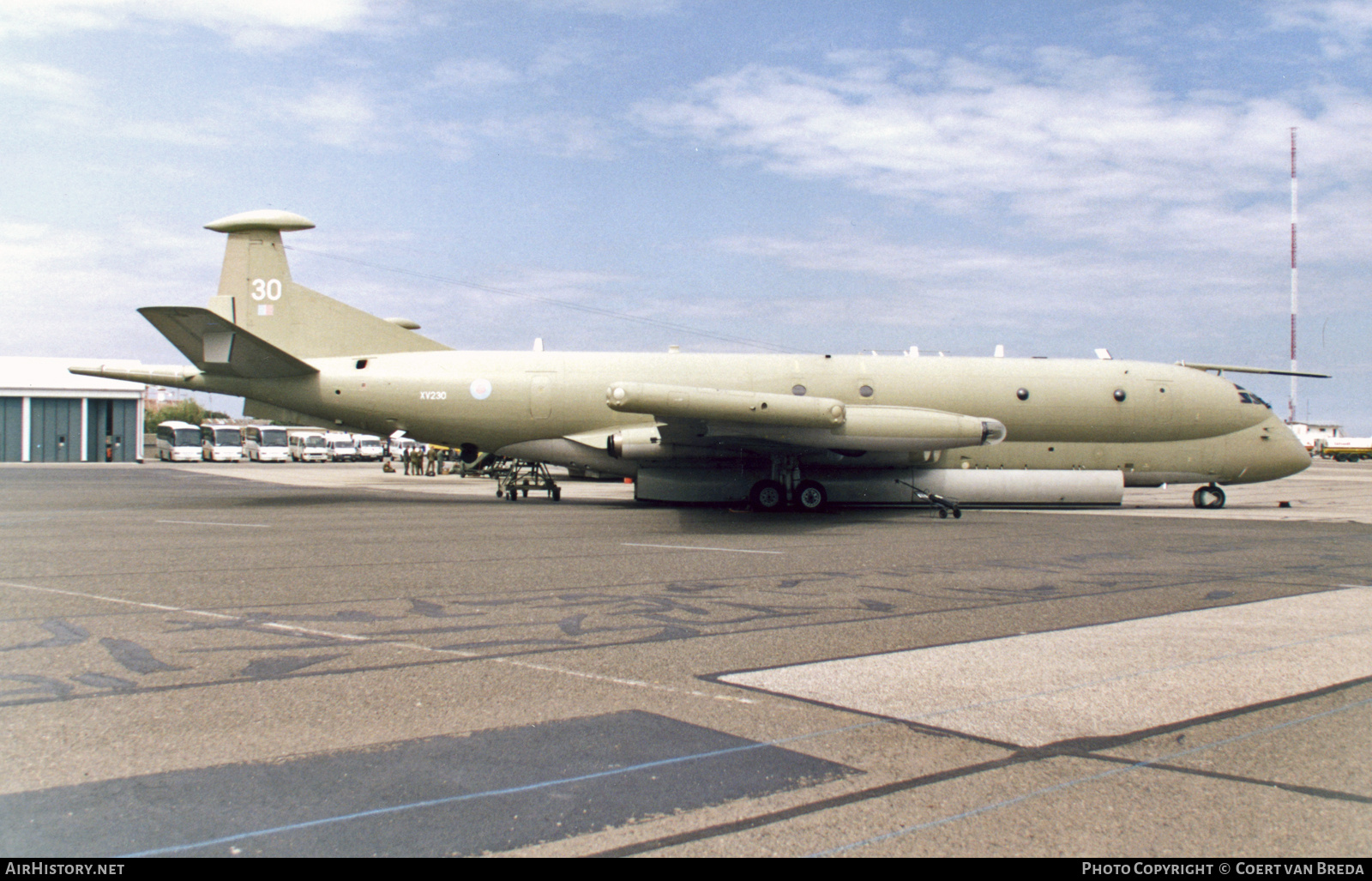 Aircraft Photo of XV230 | Hawker Siddeley HS-801 Nimrod MR.2P | UK - Air Force | AirHistory.net #827214