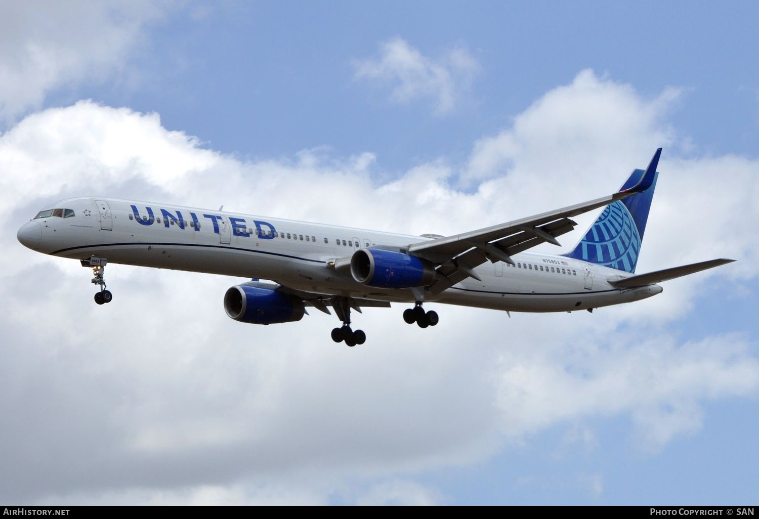 Aircraft Photo of N75853 | Boeing 757-324 | United Airlines | AirHistory.net #827227